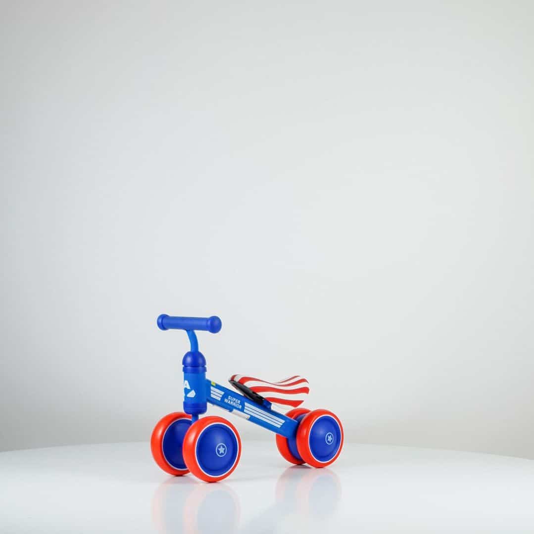 bicikl za bebe 753 plavi sa crvenim gumama od eva pene i četiri točka