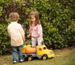 Kamion guralica za decu 007889 sa žutom prikolicom za kipovanje