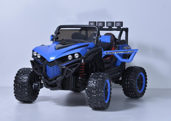 Bagi UTW 2 Dvosed na akumulator 4X4 sa kožnim sedištima i mekim gumama plavi slikan iz profila