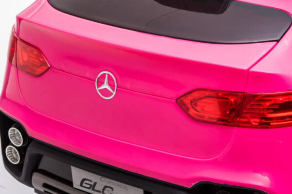 Mercedes GLC Coupe Licencirani rozi sa mekim gumama i kožnim sedištem sa gepekom u krupnom kadru