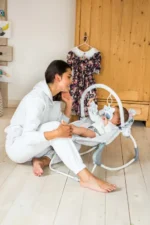 Ležaljka za bebe Luis do 9kg sa muzikom i vibracijom MoMi roze, 7181 - Slika 5