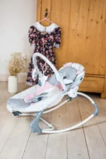 Ležaljka za bebe Luis do 9kg sa muzikom i vibracijom MoMi roze, 7181 - Slika 9