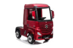Dečiji kamion Actros crvene boje sa originalnim Mercedes znakom