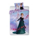 Posteljina za decu Frozen 858 ljubičaste boje sa motivom princeza iz Frozen koja obuhvata jastučnicu i jorgansku navlaku