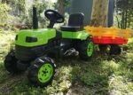 Traktori za decu Biberoglu zelene boje na pedale sa prikolicom