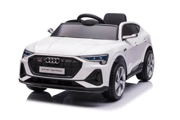 Audi za decu Q8 beli licencirani sa mekim gumama i kožnim sedištem slikan iz profila