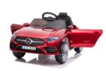 Auto za decu Mercedes CLS 350 LICENCIRANI crvene boje sa otvorenim vratima.
