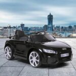 Auto za decu Audi TT crne boje sa originalnim Audi znakom na haubi