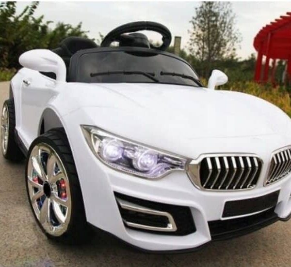 Auto za decu BMW 7 bele boje