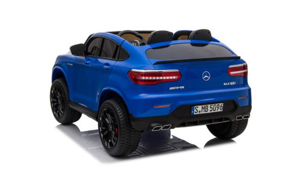 Auto za decu Mercedes GLC AMG 63S licencirani model sa kožnim sedištima.