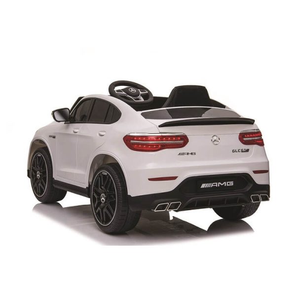 Automobil Mercedes GLC 63 beli