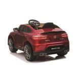 Automobil Mercedes GLC 63 crveni