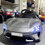 Automobil na akumulator SM-25106s