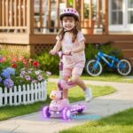 Trotinet-guralica Patkica 664 sa devojčicom koja vozi trotinet