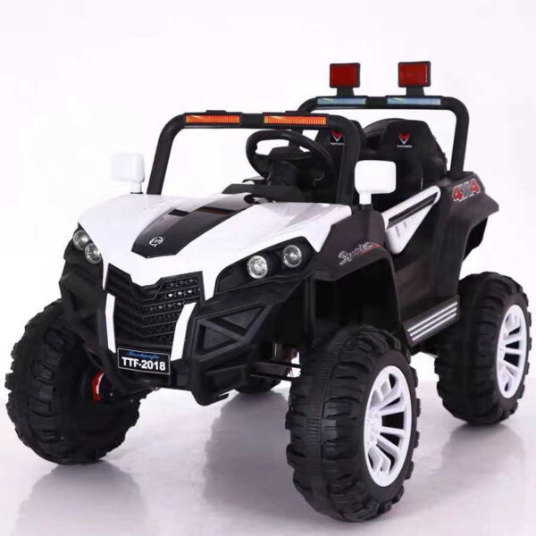 Veliki džip terenac 4X4 beli