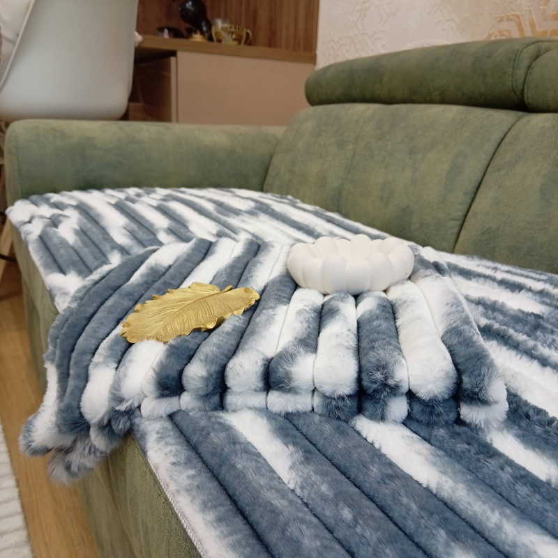 Set prekrivača Royal Tri dela Sivo beli