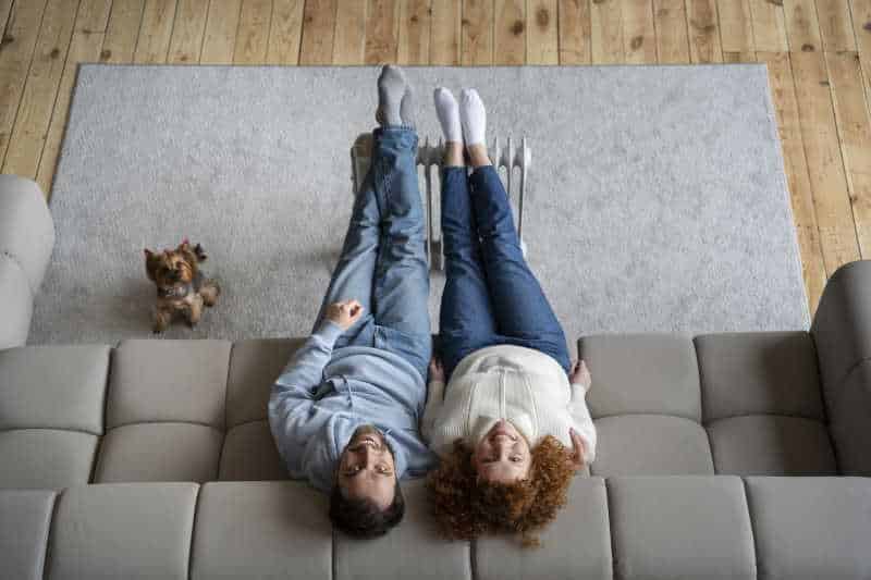 Smernice za odabir dimenzija tepiha u odnosu na ugaonu garnituru