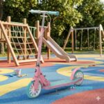 sklopivi trotinet tt-1005 roze tirkiz slikan u parku