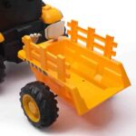 Traktor sa prikolicom i pokretnom kašikom žuti - radna mašina za decu - slika 1