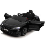 Audi e-tron GT crni auto na akumulator - slika 13