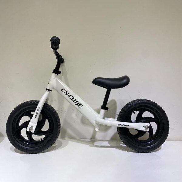 Balans bicikl model 1 beli 1