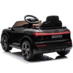 Audi SQ8 e-tron crni akumulatorski džip 4