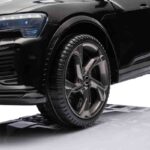 Audi SQ8 e-tron crni akumulatorski džip 7