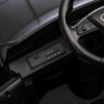 Audi SQ8 e-tron crni akumulatorski džip 9